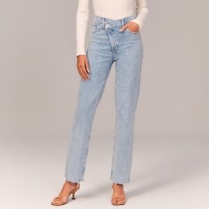 Abercrombie & Fitch Curve Love Ultra High Rise 90s Straight Jeans